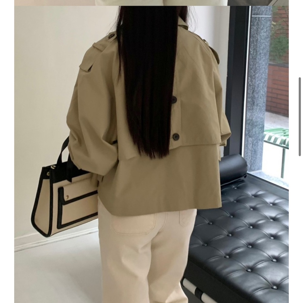 Short Trench jacket(New, never worn) - Picture 4 of 8